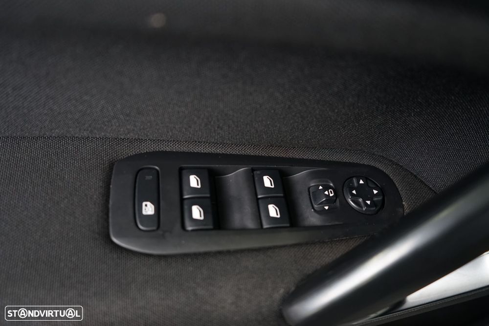 Peugeot 308 SW 1.6 BlueHDi Allure - 19