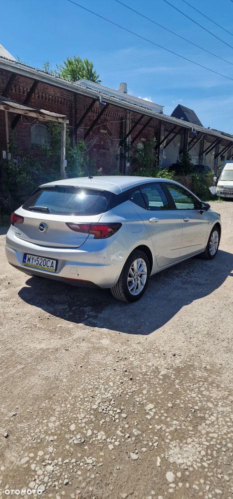 Opel Astra 1.2 T Elegance S&S - 4