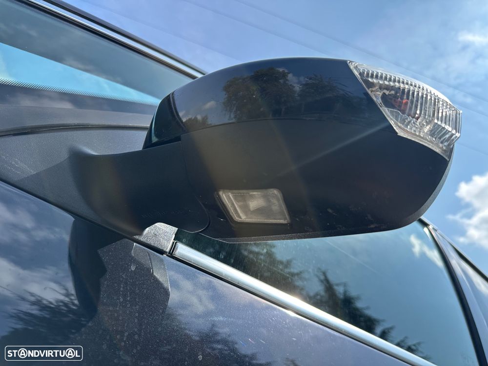 Ford S-Max 2.0 TDCi Titanium 7L - 19