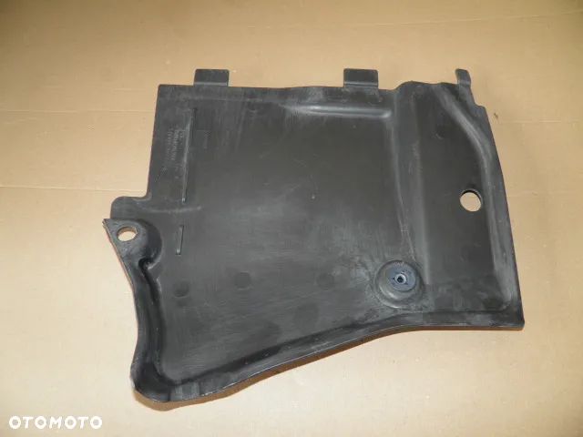 OSŁONA PODWOZIA AUDI A4 B9 8W0825201