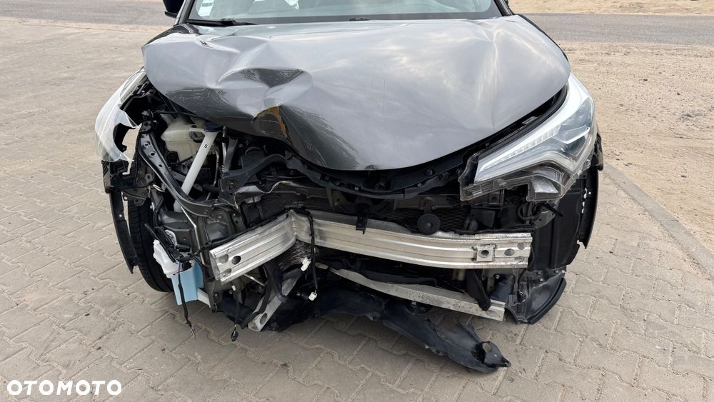 Toyota C-HR 1.8 Hybrid Dynamic - 12