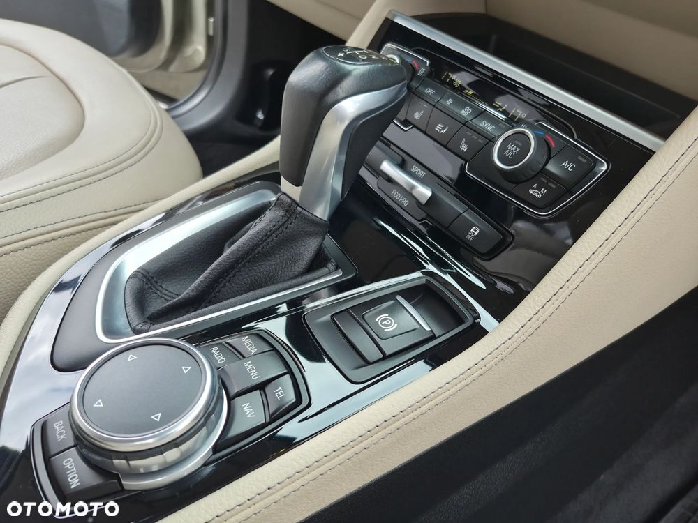 BMW Seria 2 218d Sport-Aut Luxury Line - 21