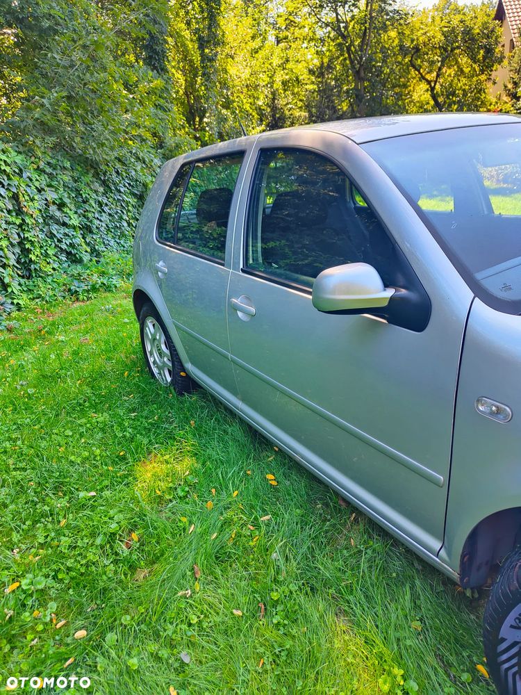 Volkswagen Golf - 4