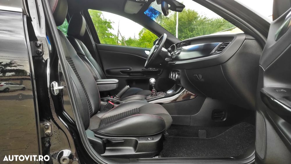 Alfa Romeo Giulietta 1.4 T-Jet Distinctive - 11