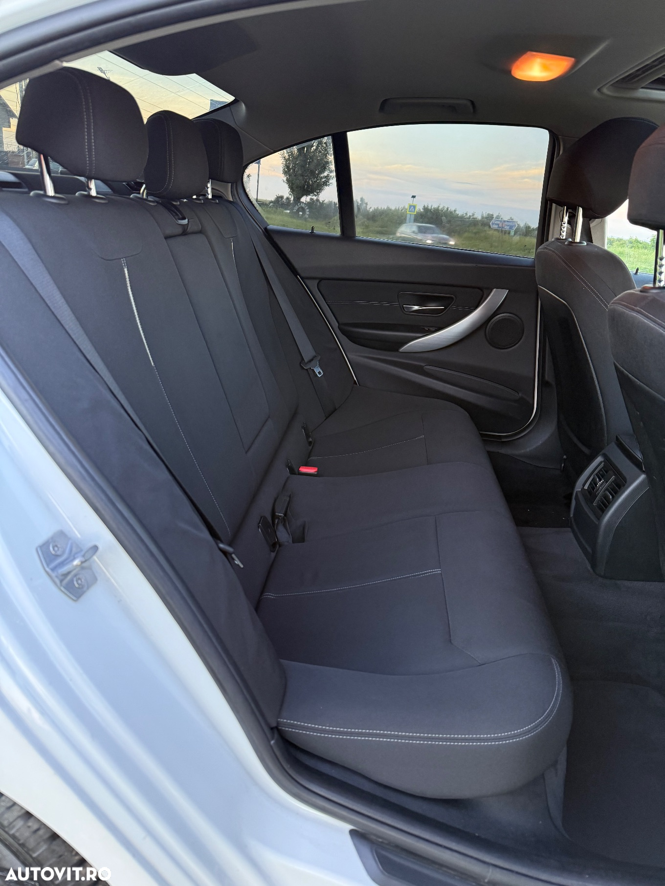BMW Seria 3 320d Aut. Sport Line - 22