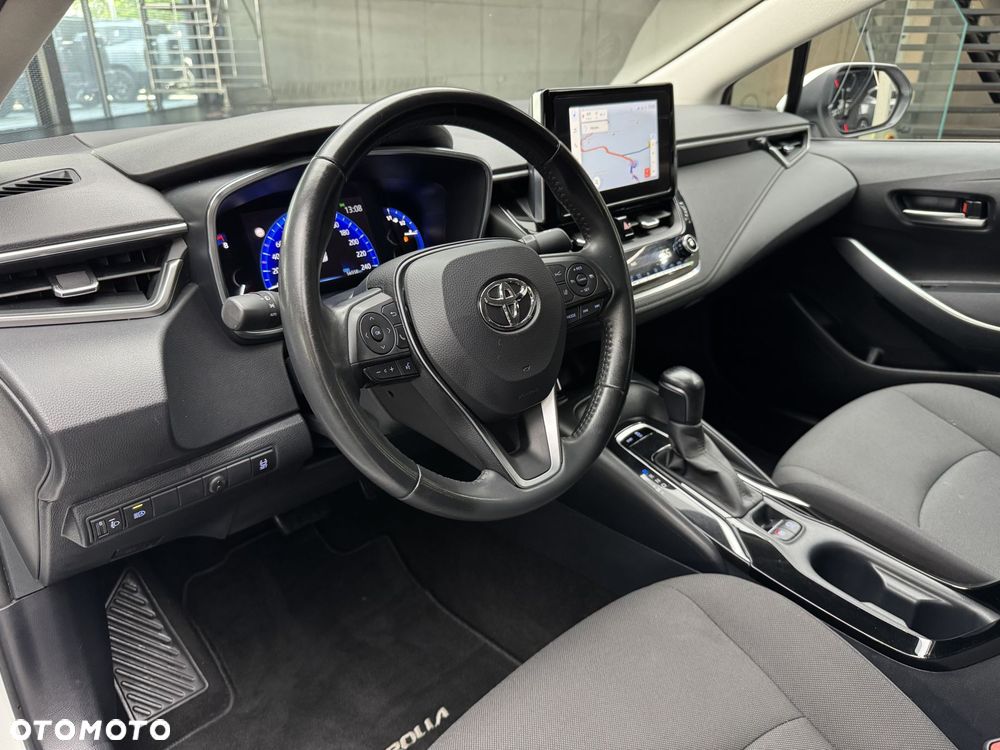 Toyota Corolla - 10