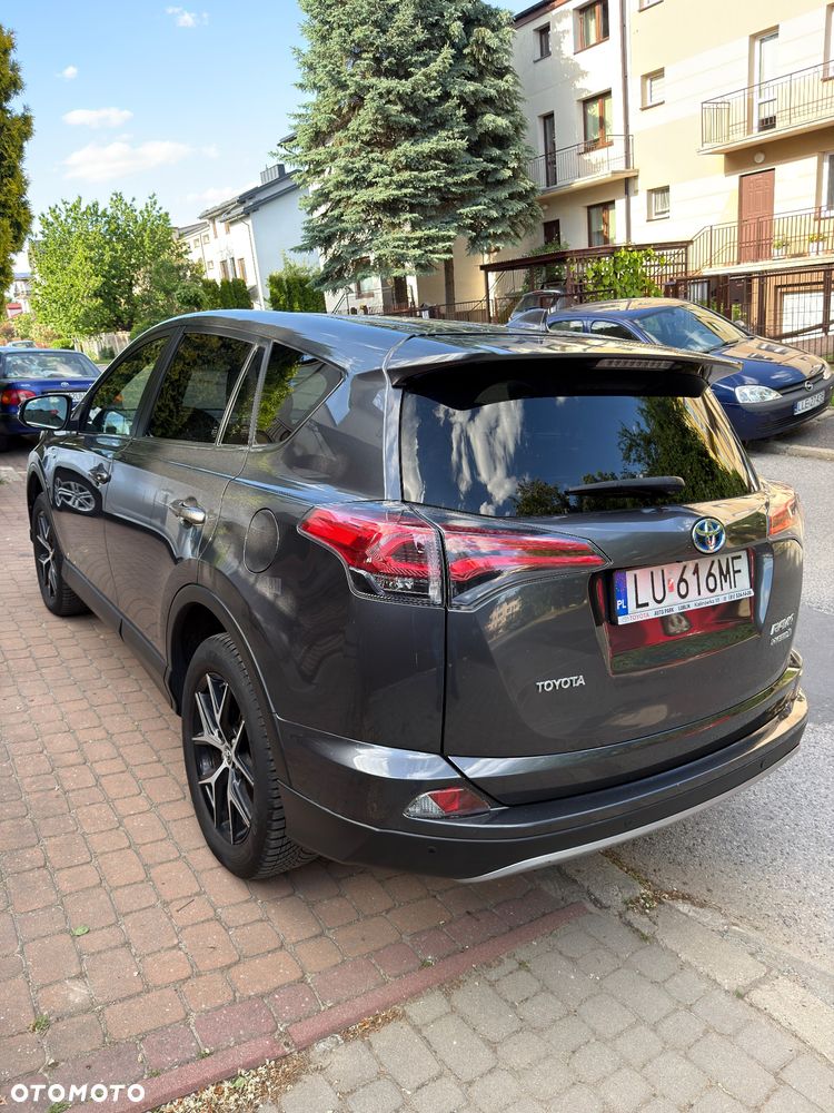 Toyota RAV4 - 6