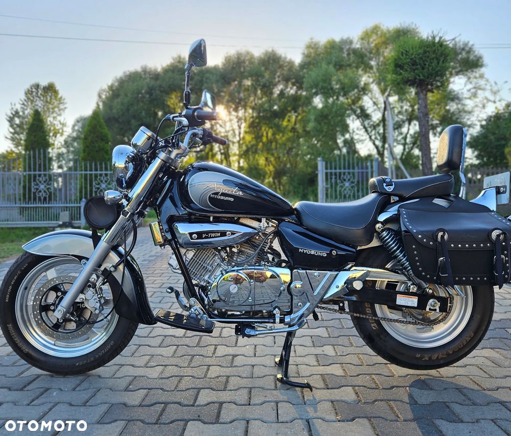 Hyosung GV - 8