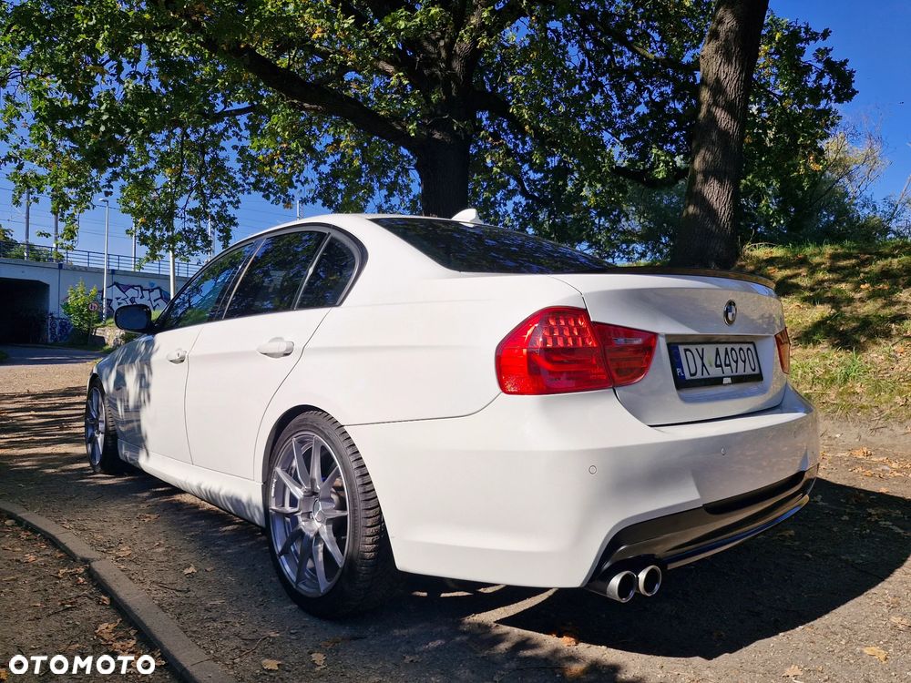 BMW Seria 3 325d - 19