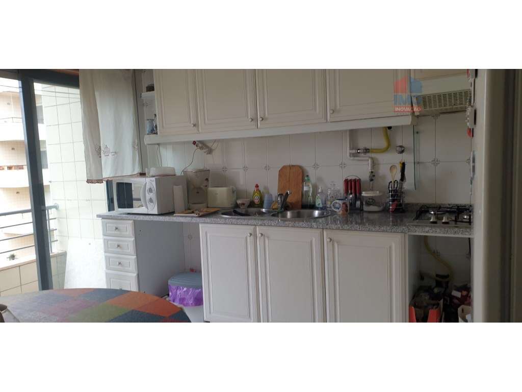 APARTAMENTO T1 PARA RENTABILIZAR - Grande imagem: 3/10