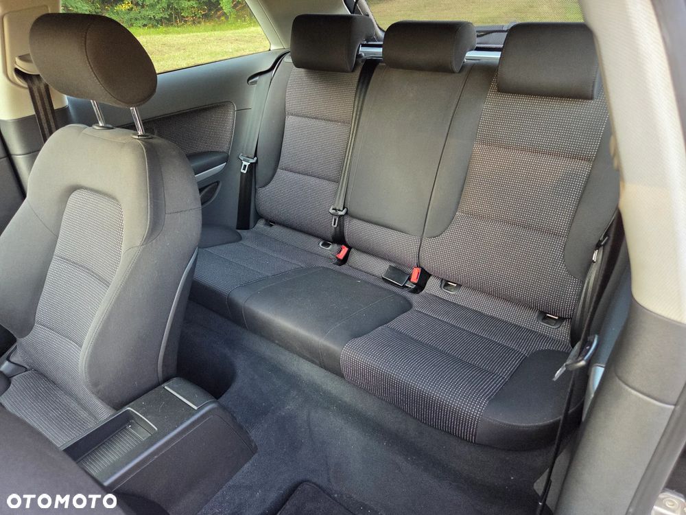 Audi A3 3-drzwiowe 1.6 Attraction - 10