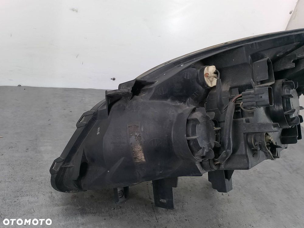 LAMPA PRZÓD PRAWA RENAULT KOLEOS I 26010JY 2.0 DCI - 8