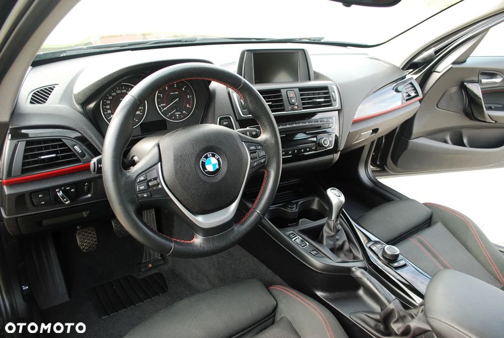 BMW Seria 1 118d Sport Line - 25
