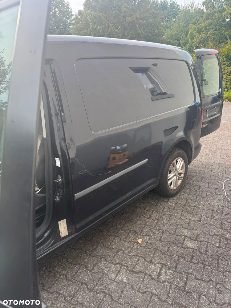 Volkswagen Caddy - 10