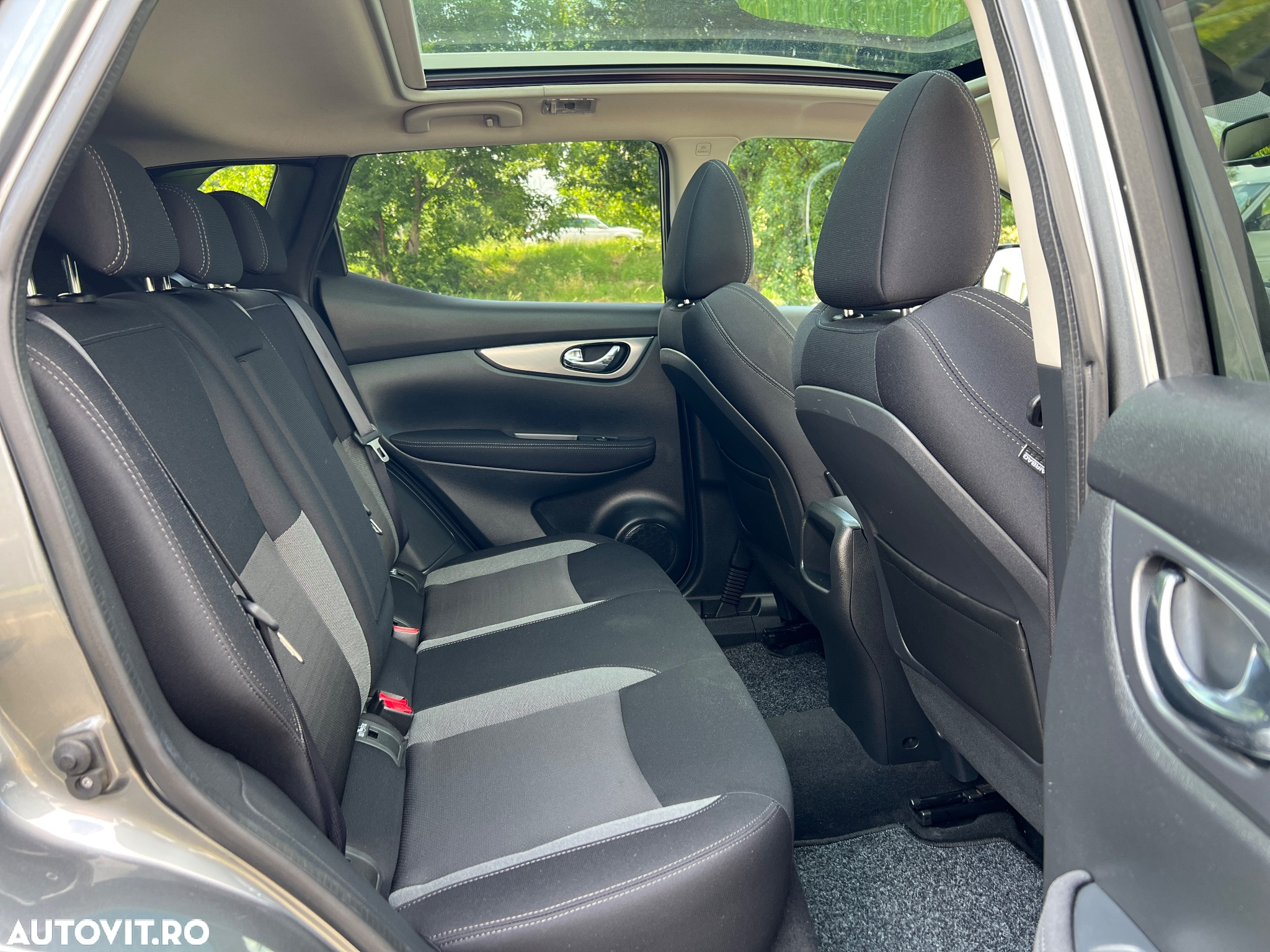 Nissan Qashqai 1.2 DIG-T Xtronic N-Vision - 11