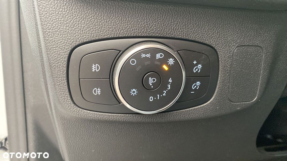 Ford Focus 1.0 EcoBoost mHEV Titanium X - 26