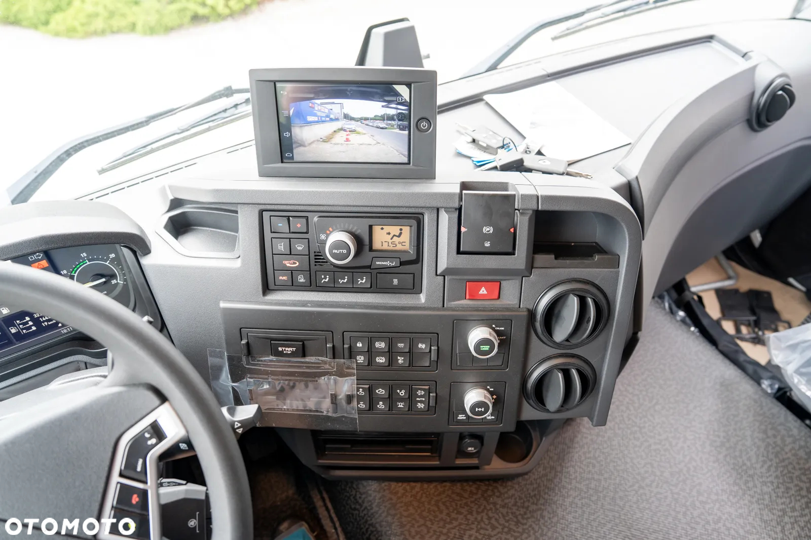 Renault K 440 6X6 - 29