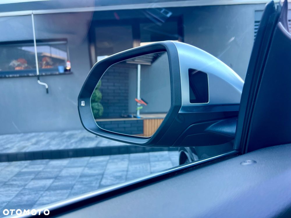 Audi SQ8 - 32
