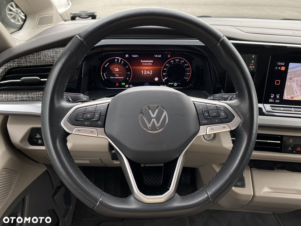 Volkswagen Multivan - 18