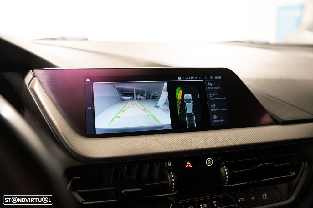 BMW 116 d Pack Desportivo M Auto - 12