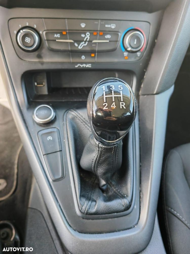 Ford Focus 1.0 EcoBoost Trend - 10