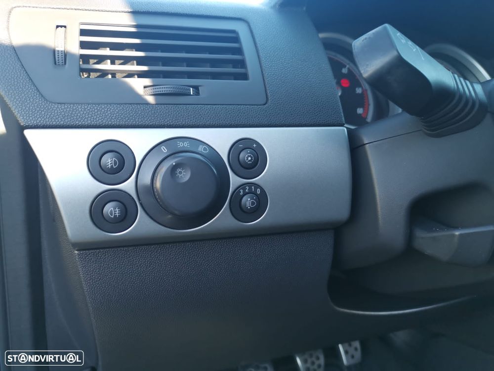 Opel Astra GTC 1.3 CDTI - 9