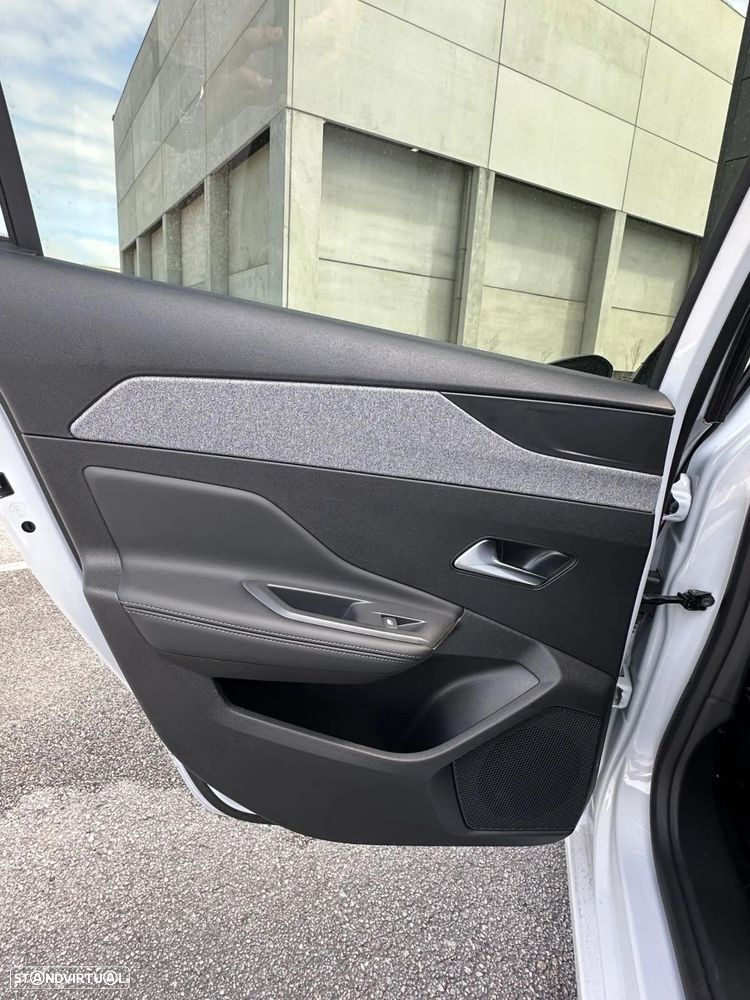 Peugeot 308 1.6 Hybrid Allure e-EAT8 - 25