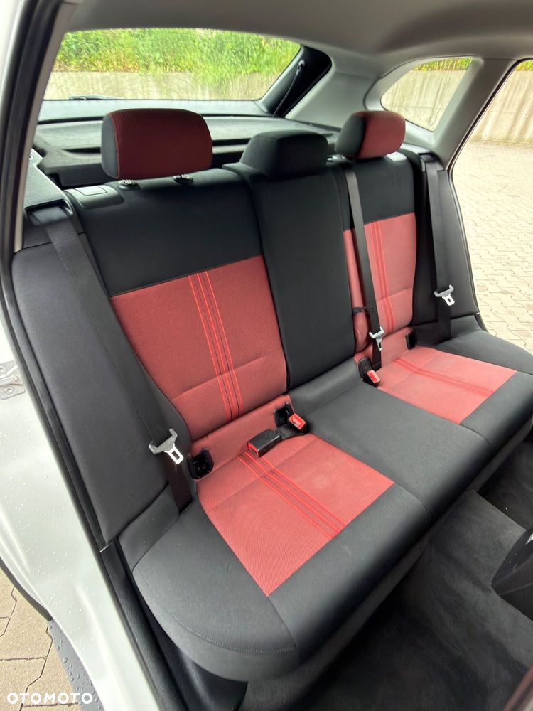 BMW X1 xDrive18d Sport Line - 25
