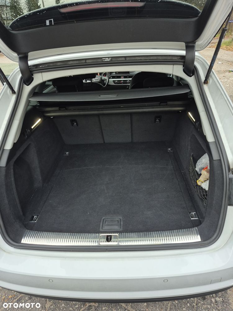 Audi A4 Avant 2.0 TDI S tronic - 11