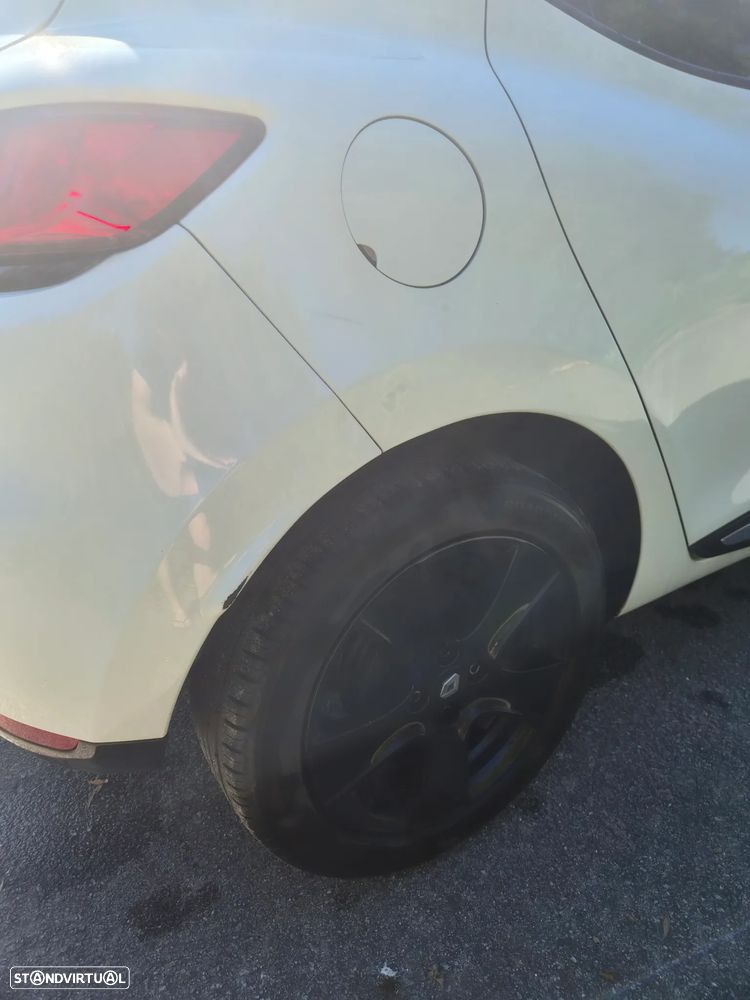 Renault Clio 1.5 dCi Confort - 8