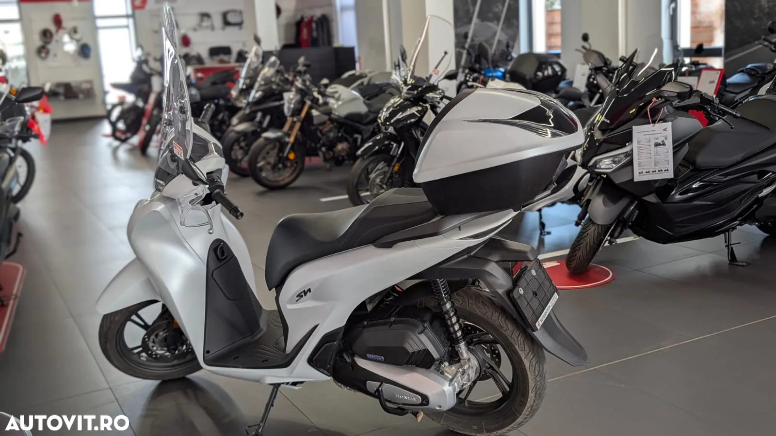 Honda SH 125i - 4