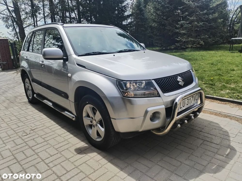 Suzuki Grand Vitara 2.0 Comfort Family - 1