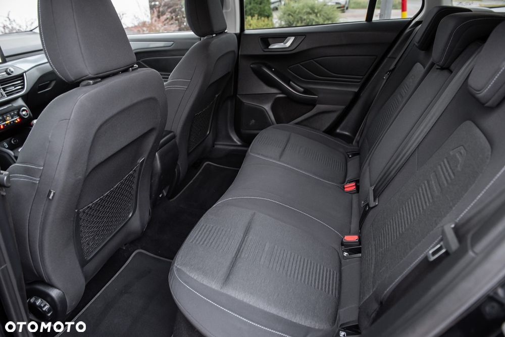 Ford Focus SW - 24