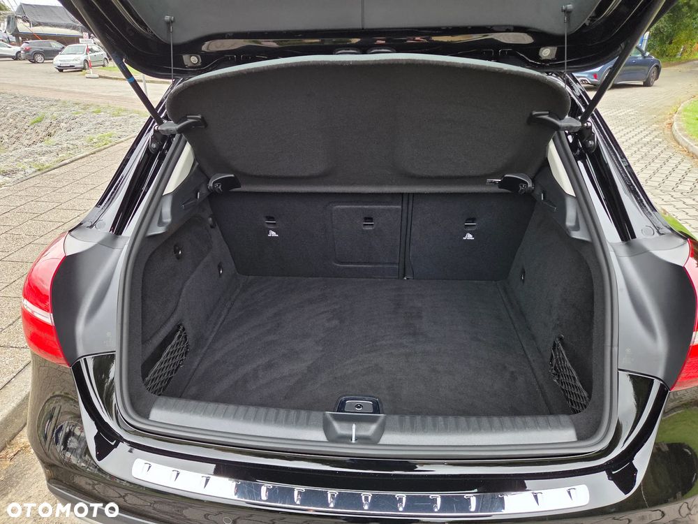 Mercedes-Benz GLA 200 7G-DCT Urban - 21