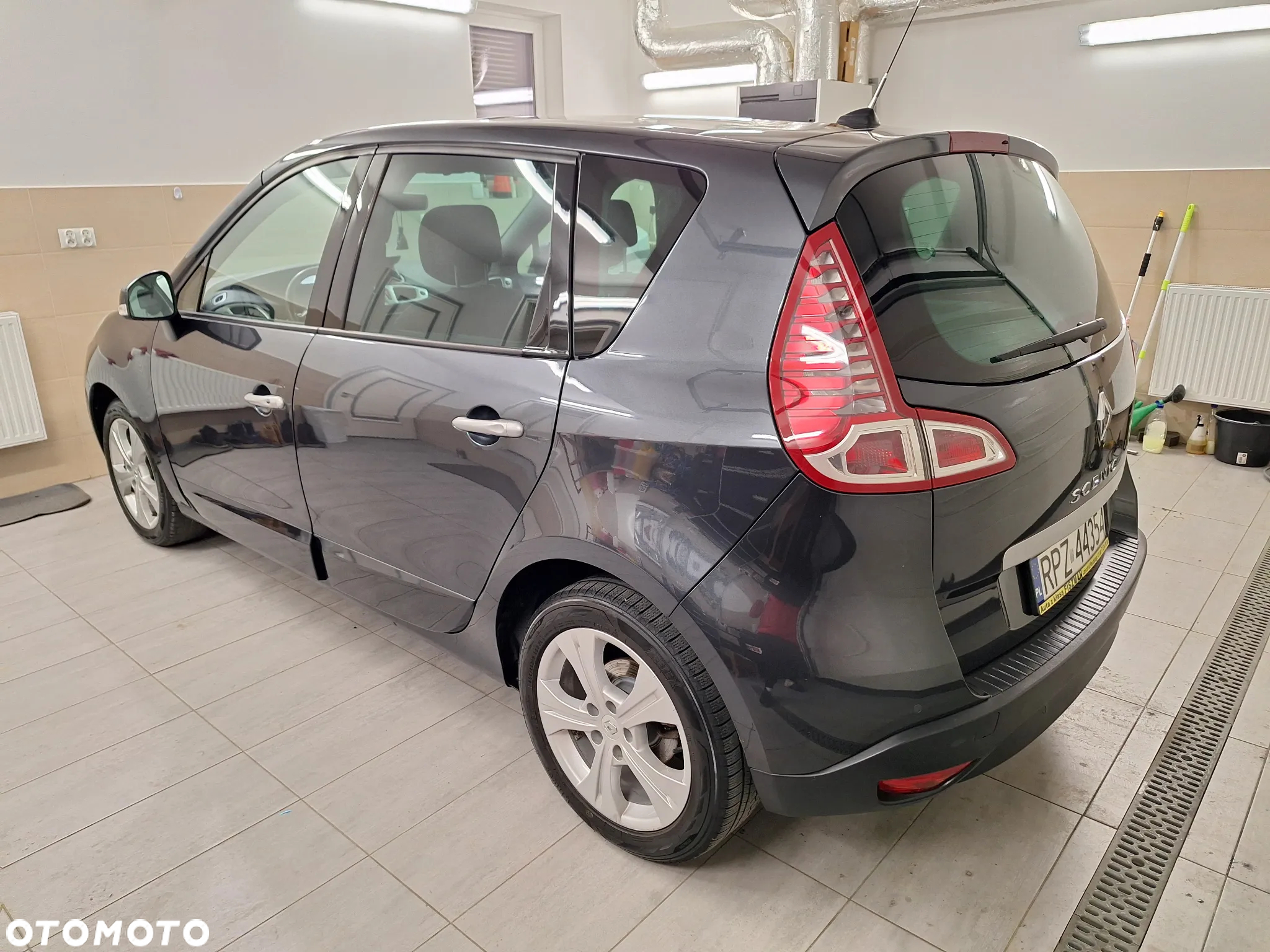 Renault Scenic 1.4 16V TCE TomTom Edition - 10