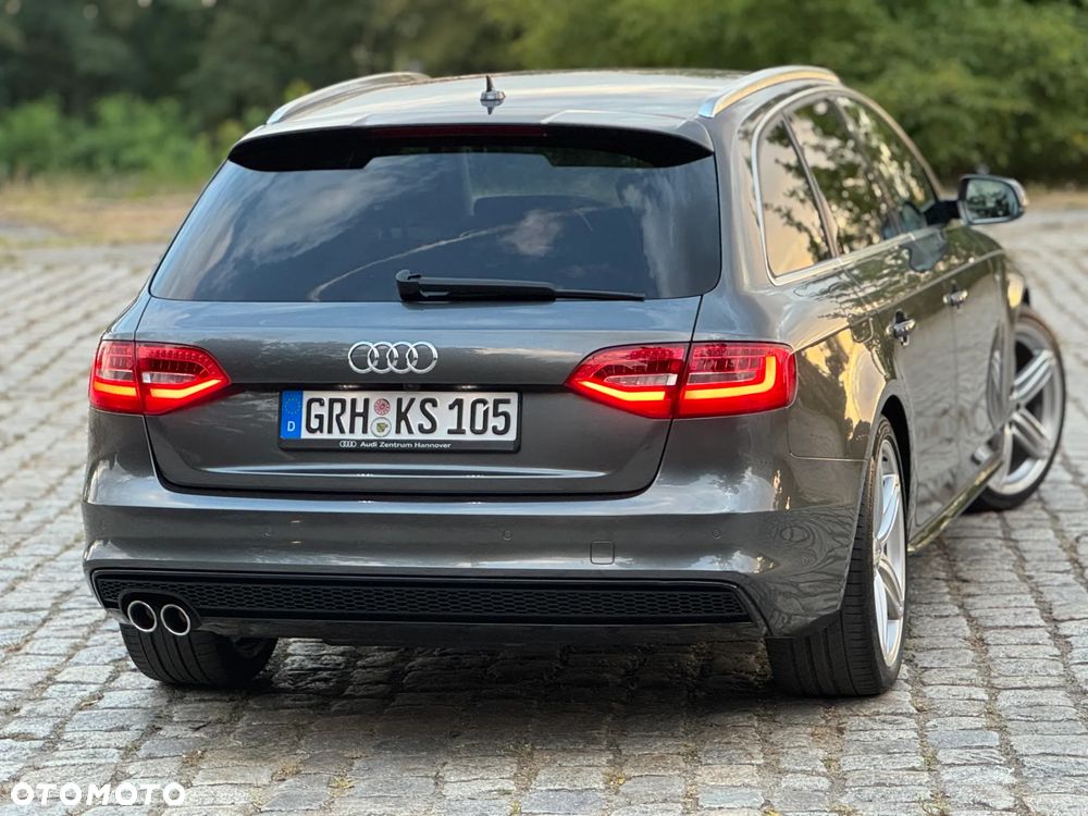 Audi A4 Avant 2.0 TDI DPF clean diesel multitronic S line Sportpaket - 13