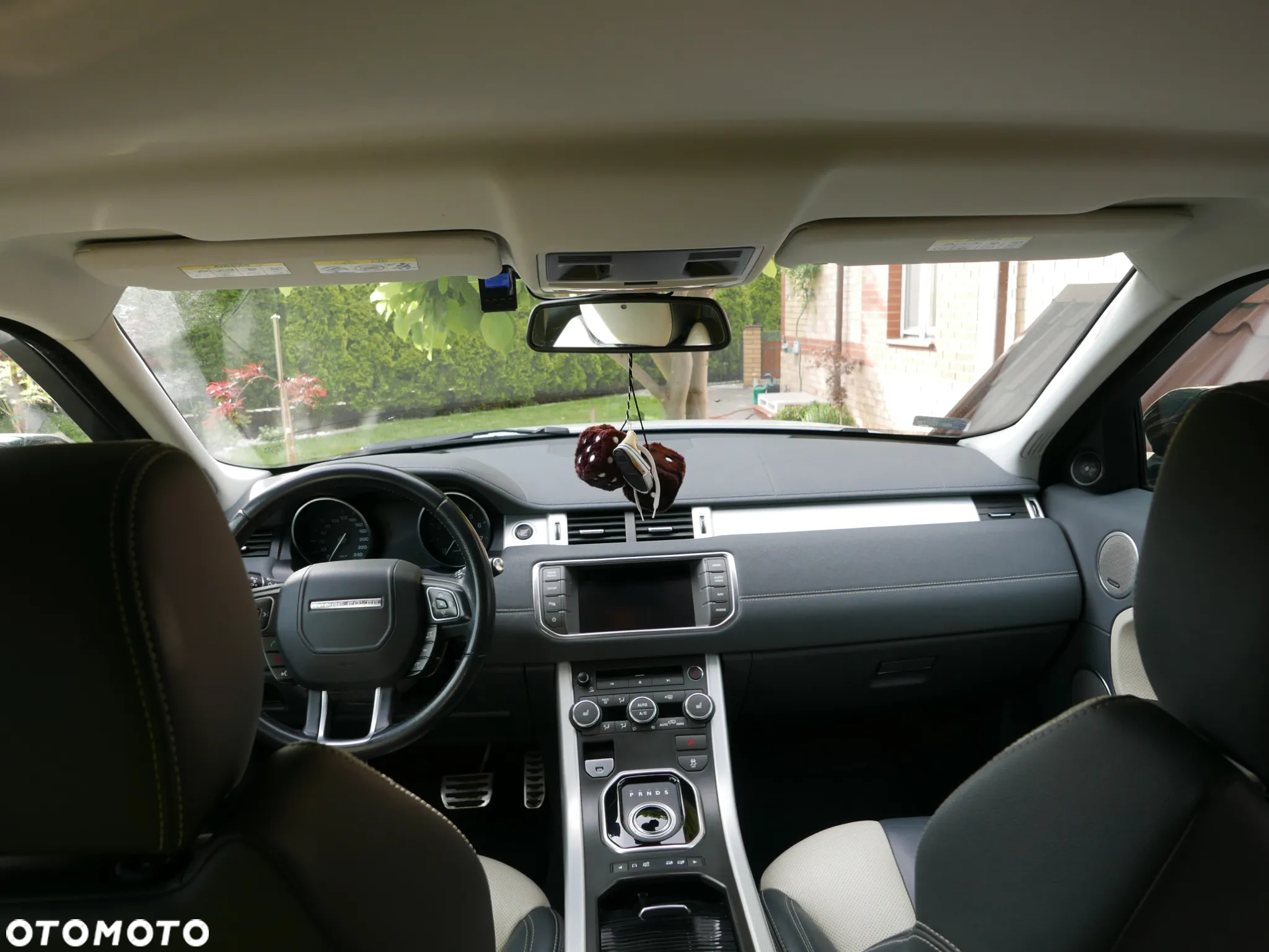 Land Rover Range Rover Evoque - 24