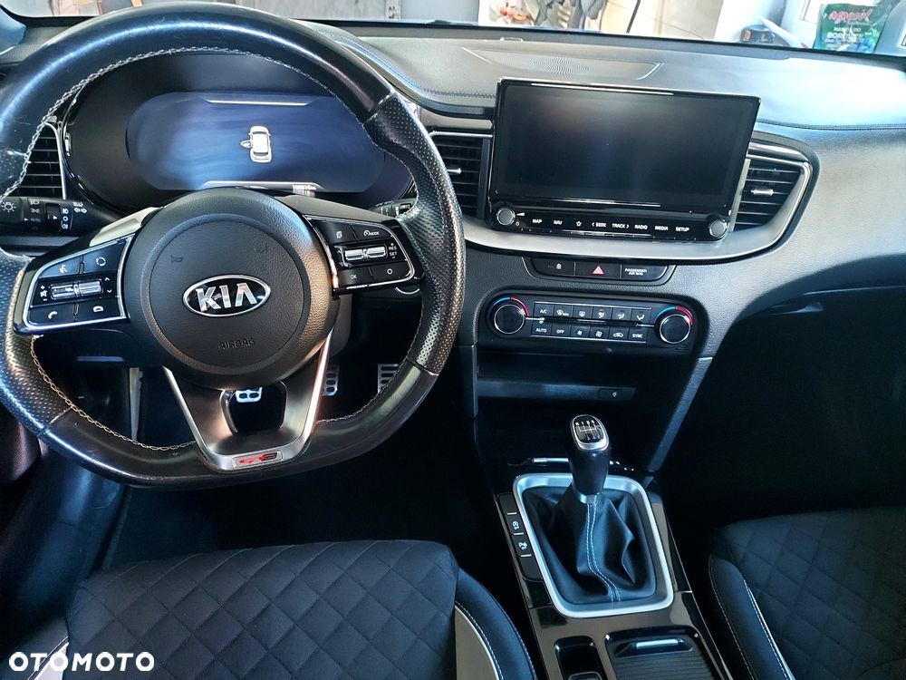 Kia Ceed 1.6 CRDi GT Line - 22