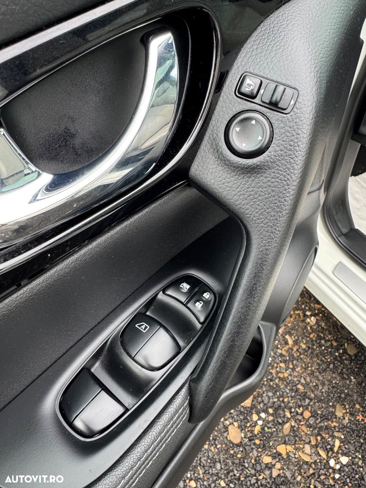 Nissan Qashqai 1.6 DCI ALL-MODE 4x4i TEKNA - 10