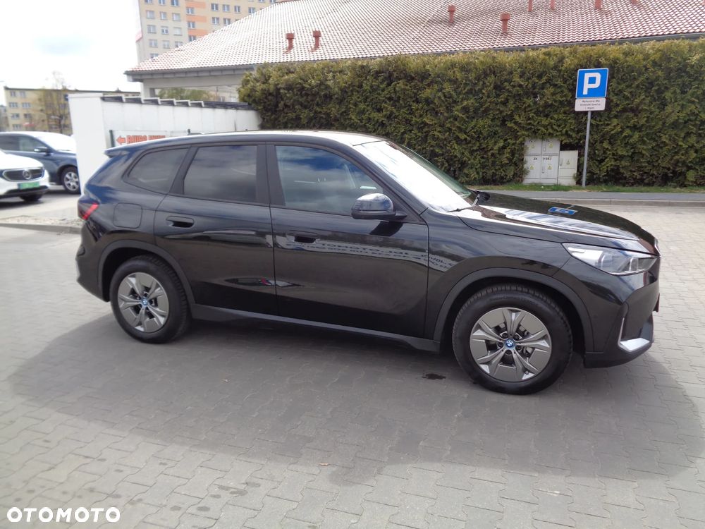BMW iX1 eDrive20 xLine - 4
