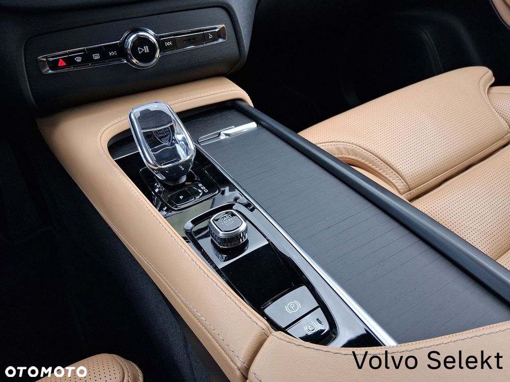 Volvo XC 90 - 13