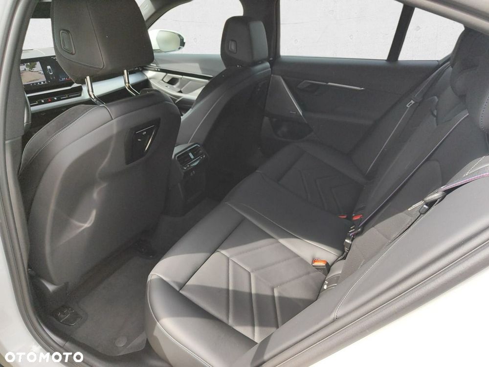 BMW Seria 5 - 23