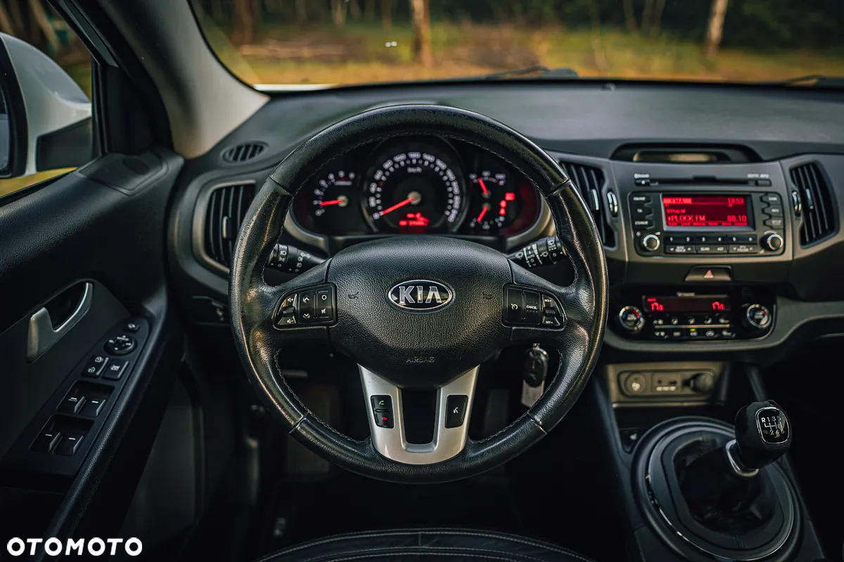 Kia Sportage 2,0 CRDI AWD Vision - 24
