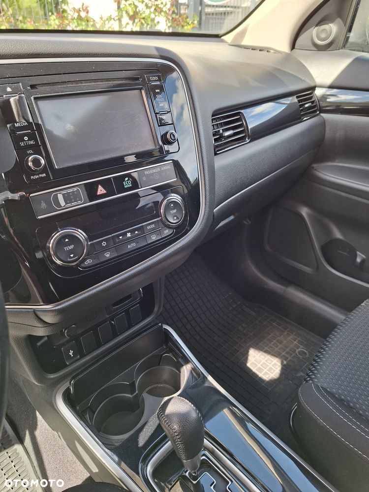 Mitsubishi Outlander 2.0 Intense Comfort 4WD CVT - 7