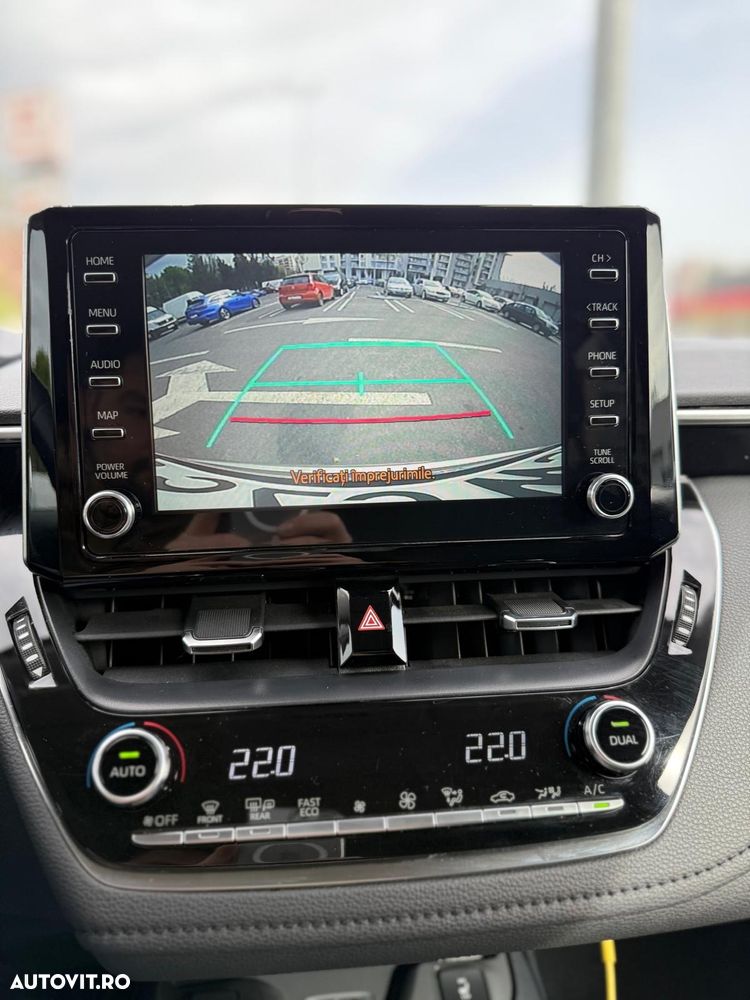 Toyota Corolla Sedan 1.8 HSD Dynamic - 15