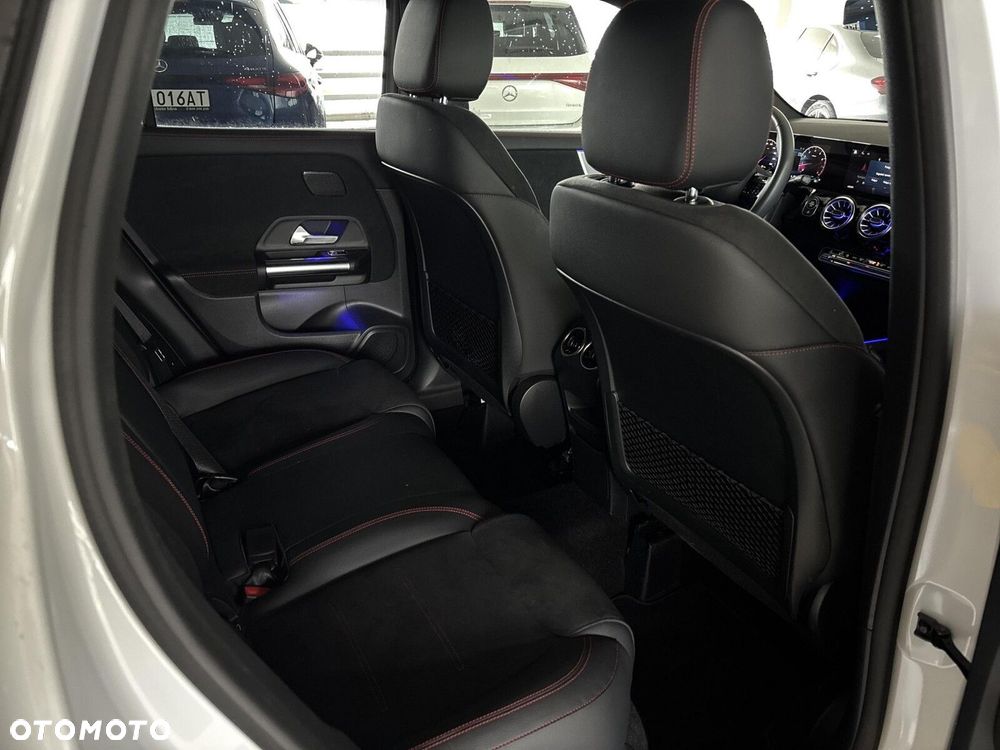 Mercedes-Benz GLA - 20