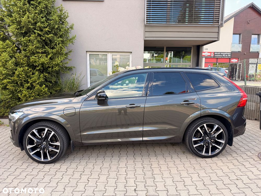 Volvo XC 60 T8 Plug-In Hybrid AWD R-Design - 2