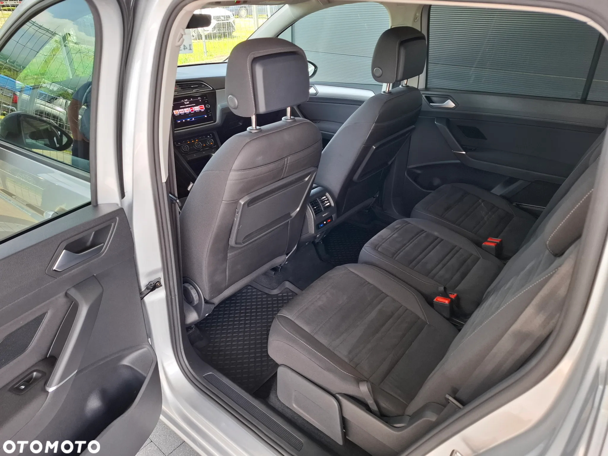 Volkswagen Touran 2.0 TDI BMT Active DSG - 15