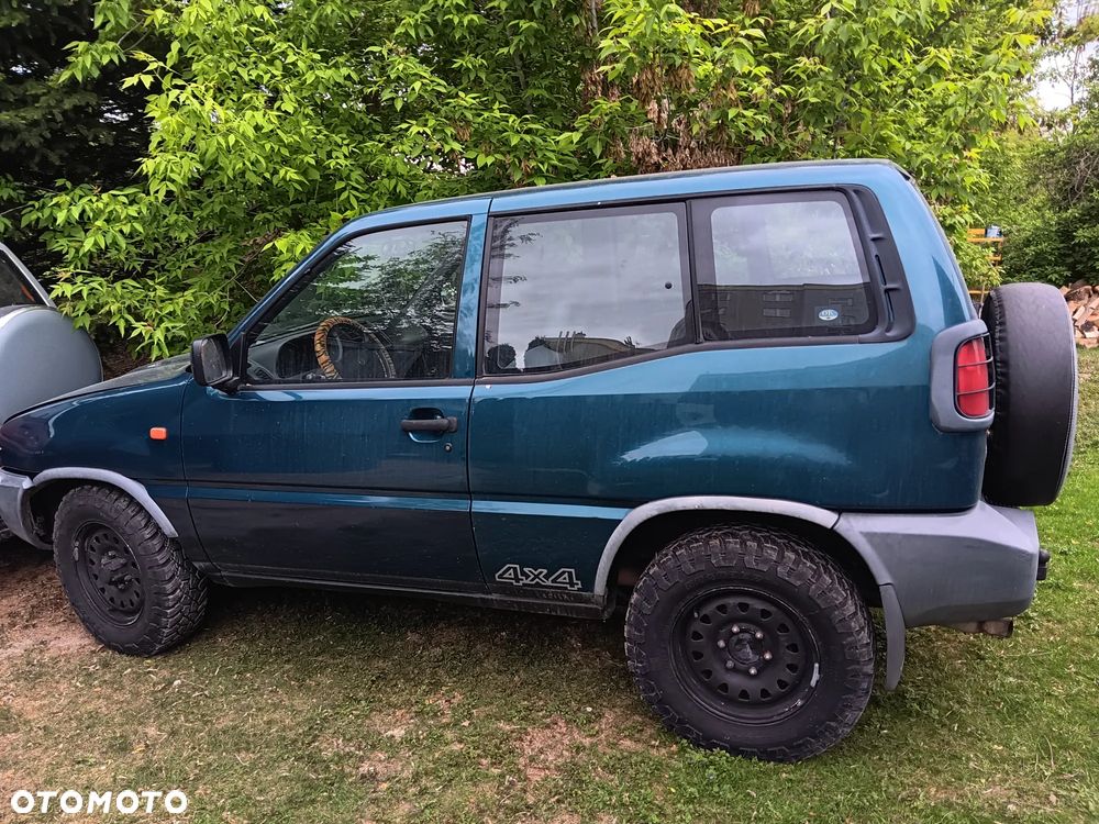 Nissan Terrano 2.7 TD S - 27