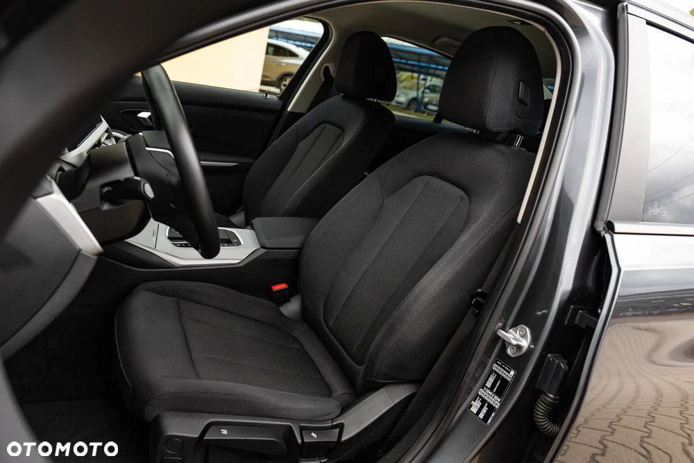 BMW Seria 3 320i - 19